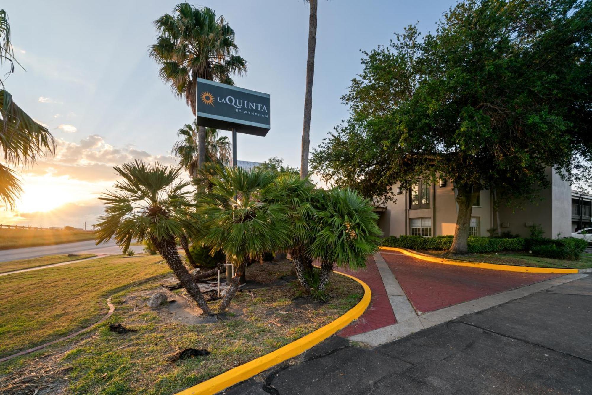La Quinta Inn By Wyndham Corpus Christi North Exteriör bild