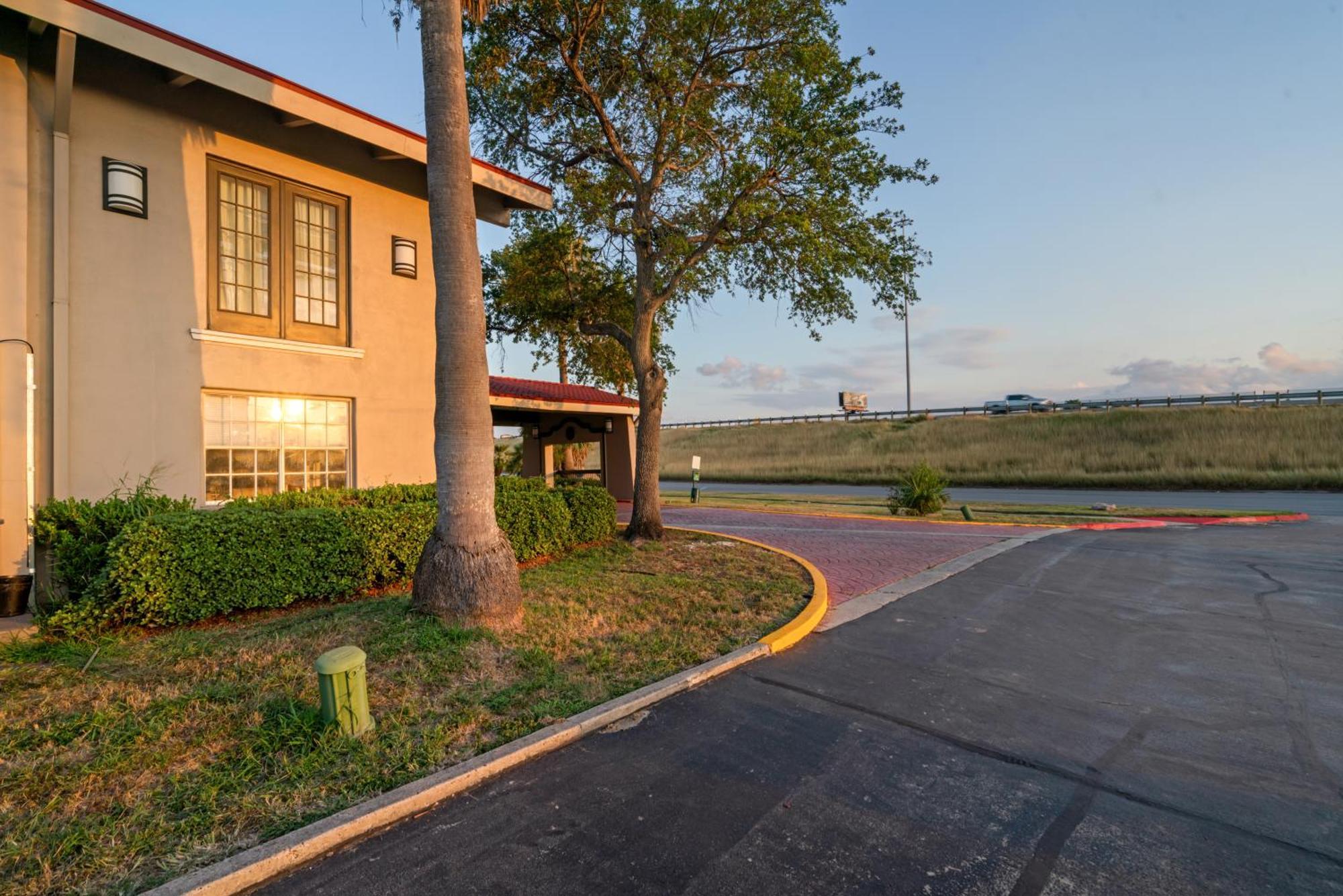 La Quinta Inn By Wyndham Corpus Christi North Exteriör bild